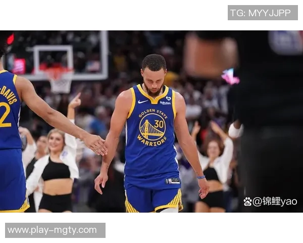 克里斯蒂半场表现低迷六投全失仅凭罚球拿到四分三分球全失手